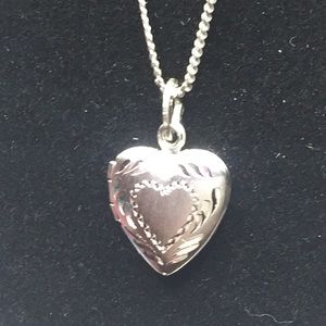 BEAU  B STERLING HEART ♥️ LOCKET